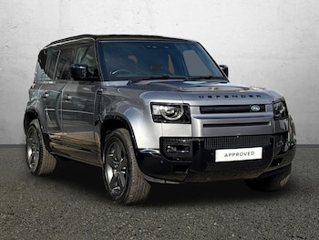 Used Land Rover Defender 2024 for sale - 76981016: Photo