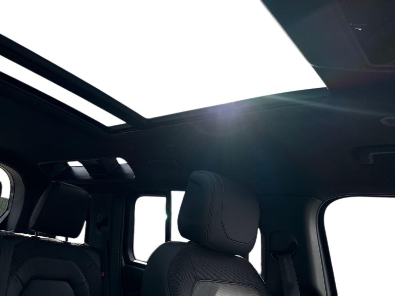 Used Land Rover Defender 2024 for sale - 76981016: Photo 20