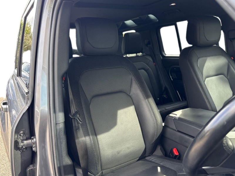 Used Land Rover Defender 2024 for sale - 76981016: Photo 25