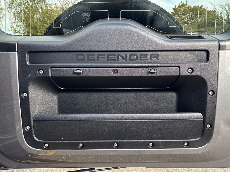 Used Land Rover Defender 2024 for sale - 76981016: Photo 41