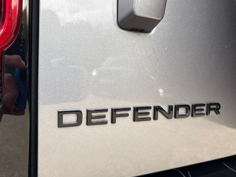 Used Land Rover Defender 2024 for sale - 76981016: Photo 47