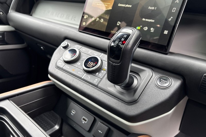 Used Land Rover Defender 2023 for sale - 77778661: Photo 13