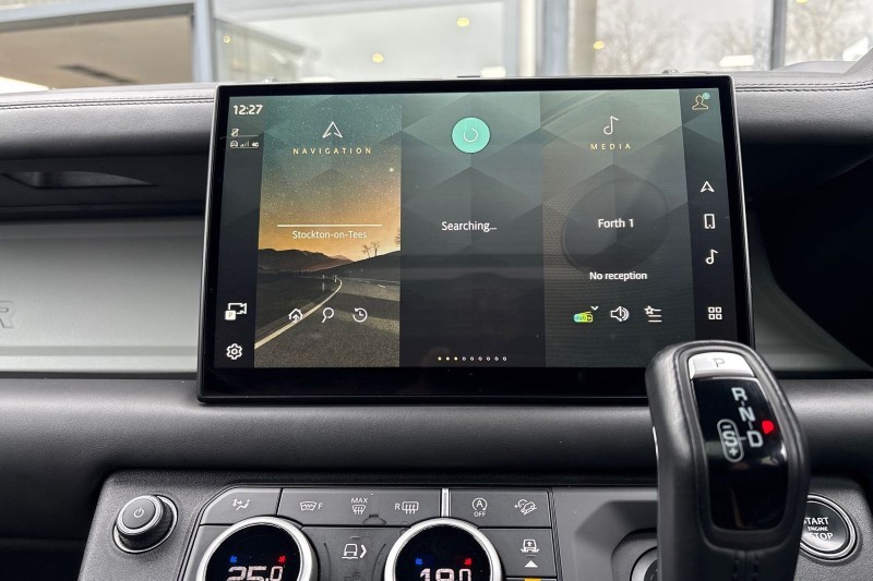 Used Land Rover Defender 2023 for sale - 77778661: Photo 14