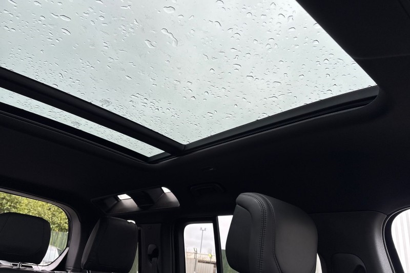 Used Land Rover Defender 2023 for sale - 77778661: Photo 21