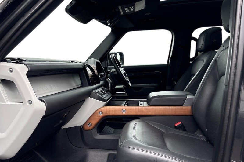 Used Land Rover Defender 2023 for sale - 77778661: Photo 3