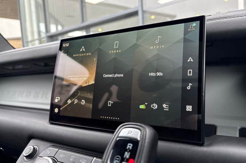 Used Land Rover Defender 2023 for sale - 77778661: Photo 31