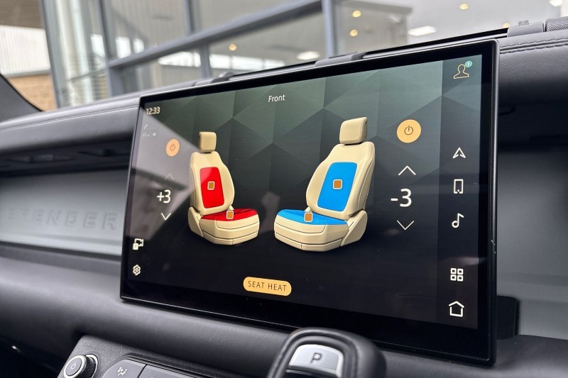 Used Land Rover Defender 2023 for sale - 77778661: Photo 37