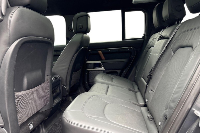 Used Land Rover Defender 2023 for sale - 77778661: Photo 4