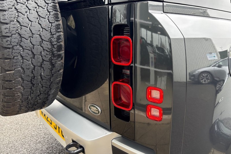 Used Land Rover Defender 2023 for sale - 77778661: Photo 50