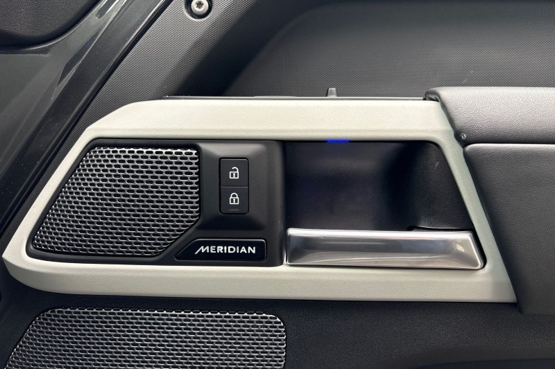 Used Land Rover Defender 2023 for sale - 77778661: Photo 55