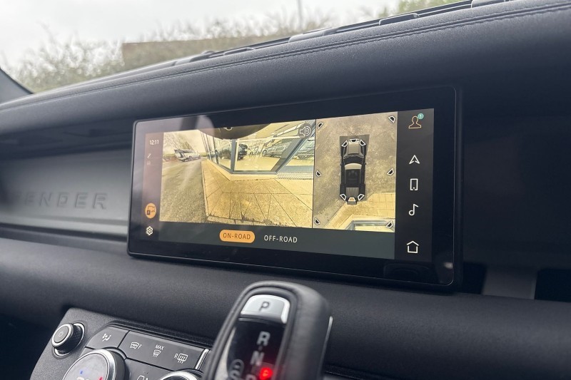 Used Land Rover Defender 2023 for sale - 77715015: Photo 12