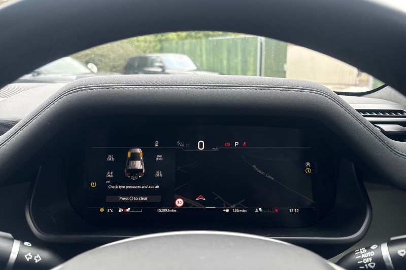 Used Land Rover Defender 2023 for sale - 77715015: Photo 16