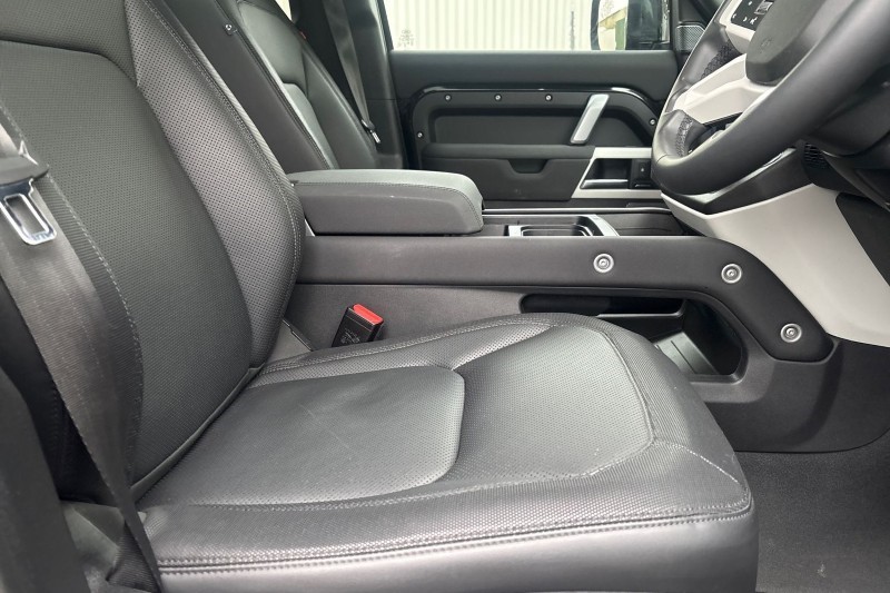 Used Land Rover Defender 2023 for sale - 77715015: Photo 25
