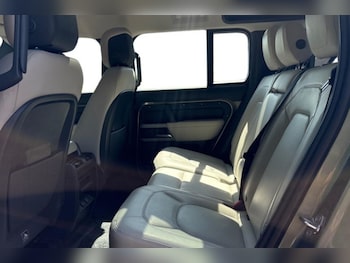 Used Land Rover Defender 2022 for sale - 79311714: Photo