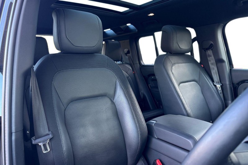 Used Land Rover Defender 2024 for sale - 77930986: Photo 26