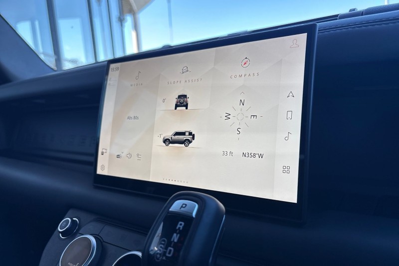 Used Land Rover Defender 2024 for sale - 77930986: Photo 30