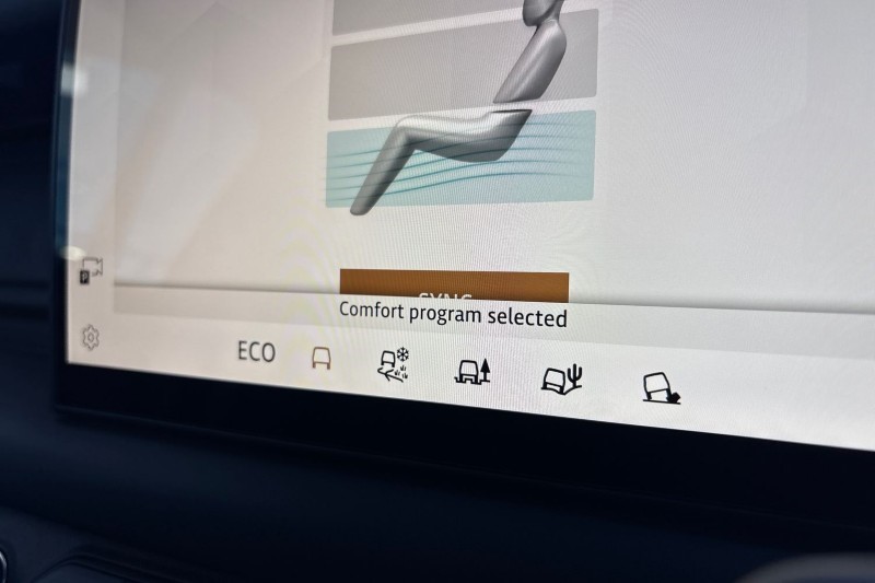 Used Land Rover Defender 2024 for sale - 77930986: Photo 35