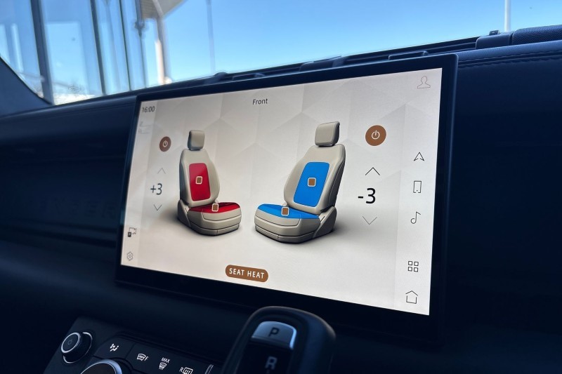 Used Land Rover Defender 2024 for sale - 77930986: Photo 36