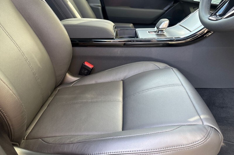 Used Land Rover Range Rover Velar 2026 for sale - 78190454: Photo 26