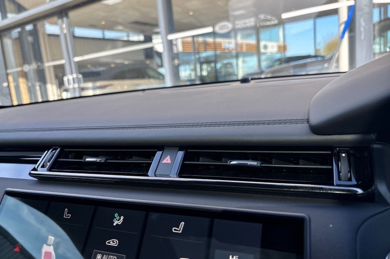 Used Land Rover Range Rover Velar 2026 for sale - 78190454: Photo 38