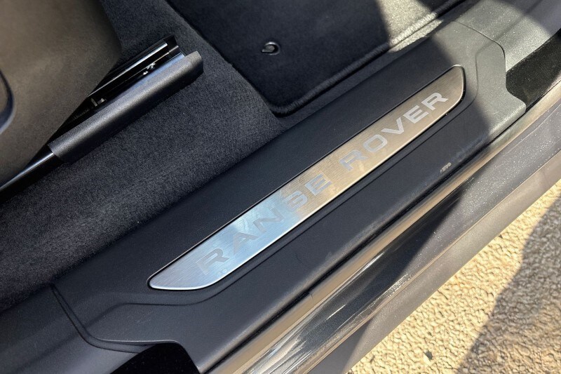 Used Land Rover Range Rover Velar 2026 for sale - 78190454: Photo 42