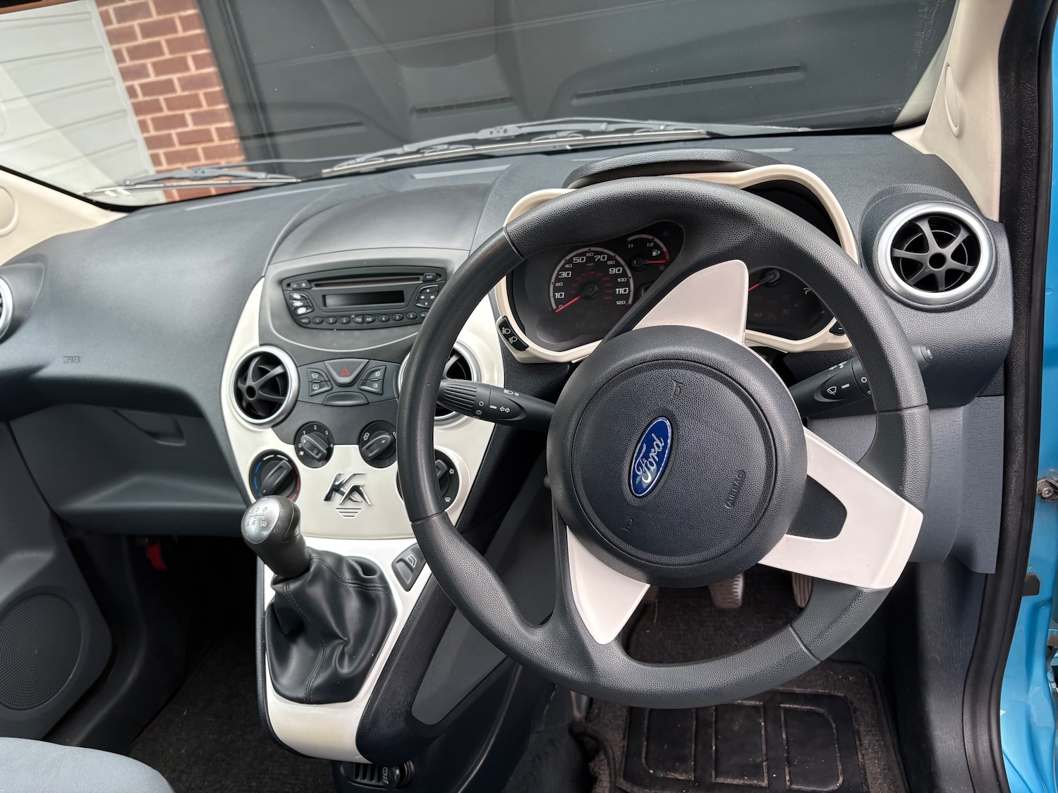 Ford Ka (09) - 1.2 Zetec Hatchback 3dr Petrol Manual Euro 4 (69 ps) - Image 11