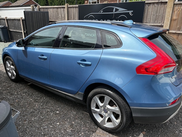 Used Volvo V40 Cross Country 2016 for sale - 75075303: Photo 1