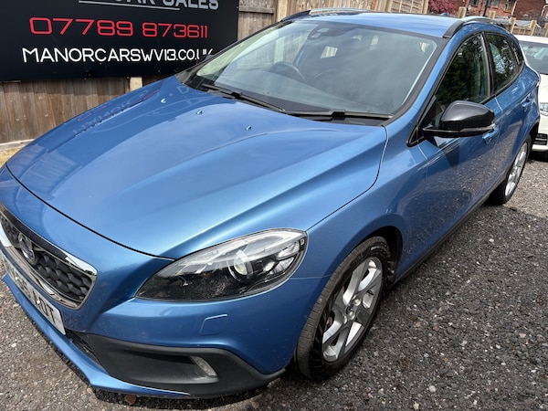 Used Volvo V40 Cross Country 2016 for sale - 75075303: Photo 2