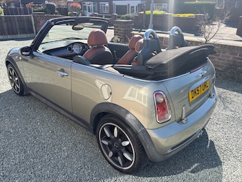 Used MINI Convertible 2007 for sale - 77935537: Photo