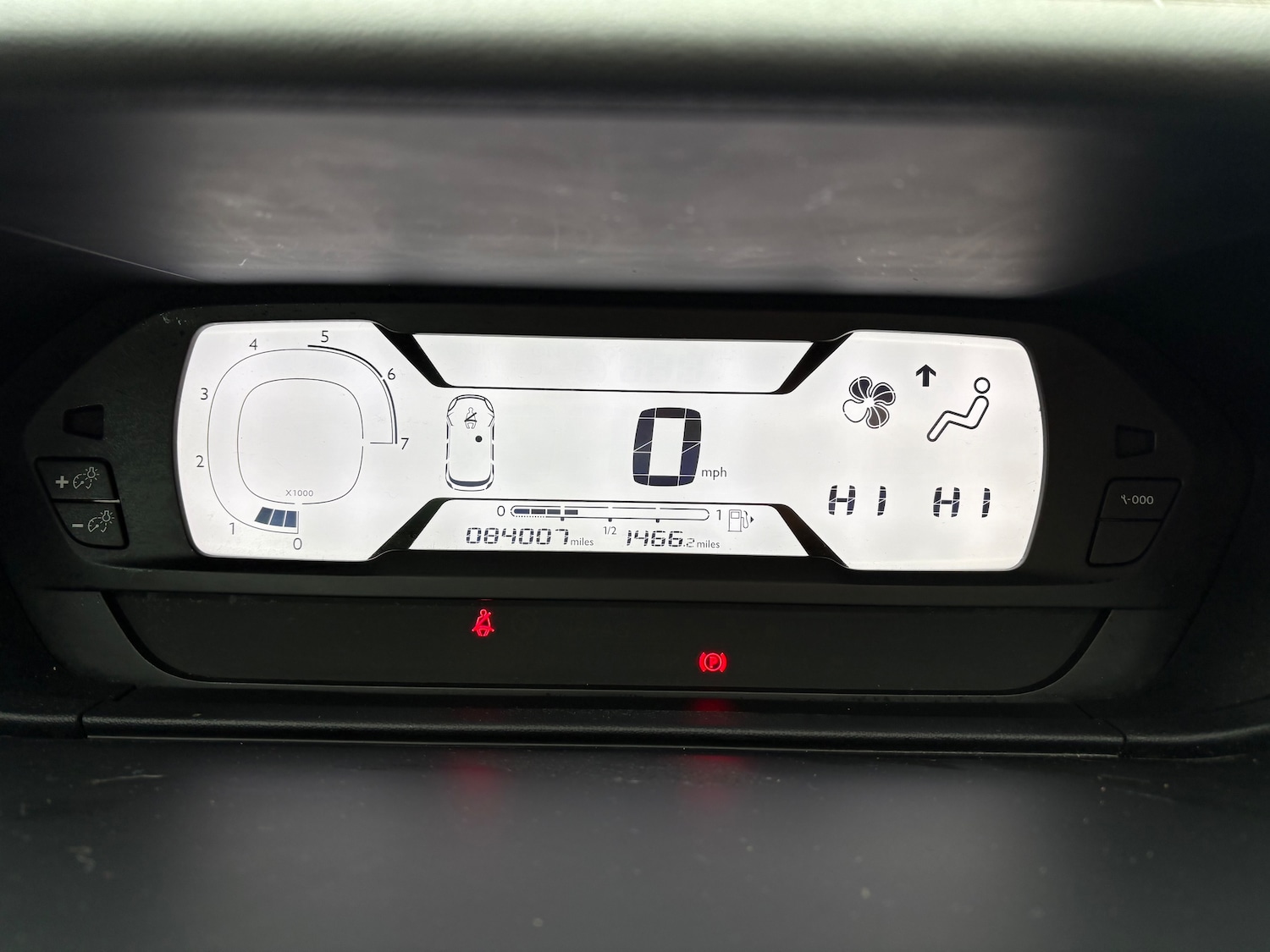 Used Citroen Grand C4 Picasso 2015 for sale - 77593279: Photo 10