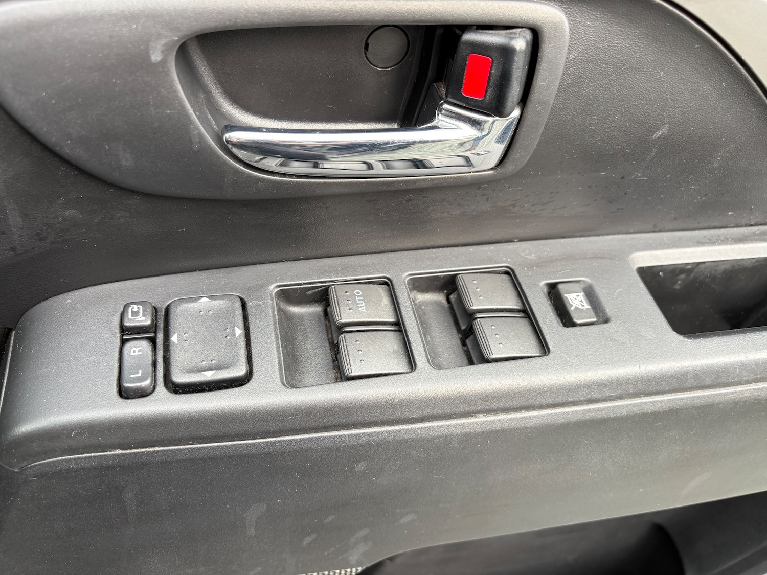 Used Mazda Mazda5 2014 for sale - 76508863: Photo 9