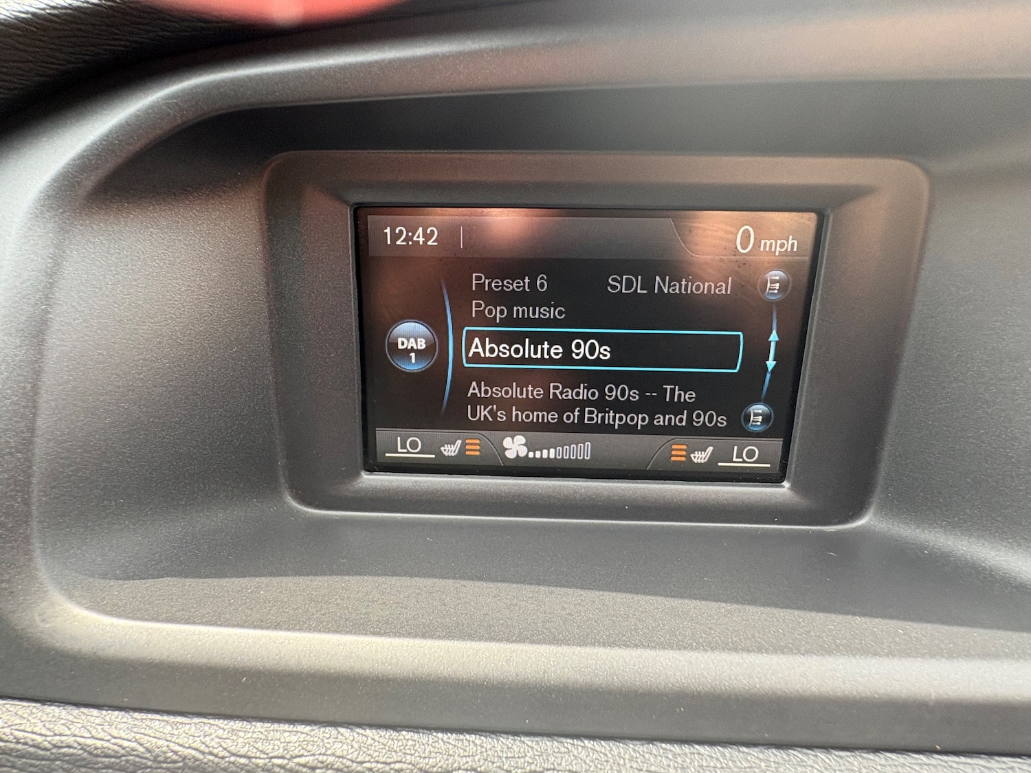 Used Volvo V40 2016 for sale - 77403951: Photo 16