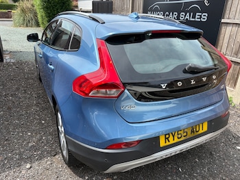 Used Volvo V40 Cross Country 2016 for sale - 77403951: Photo