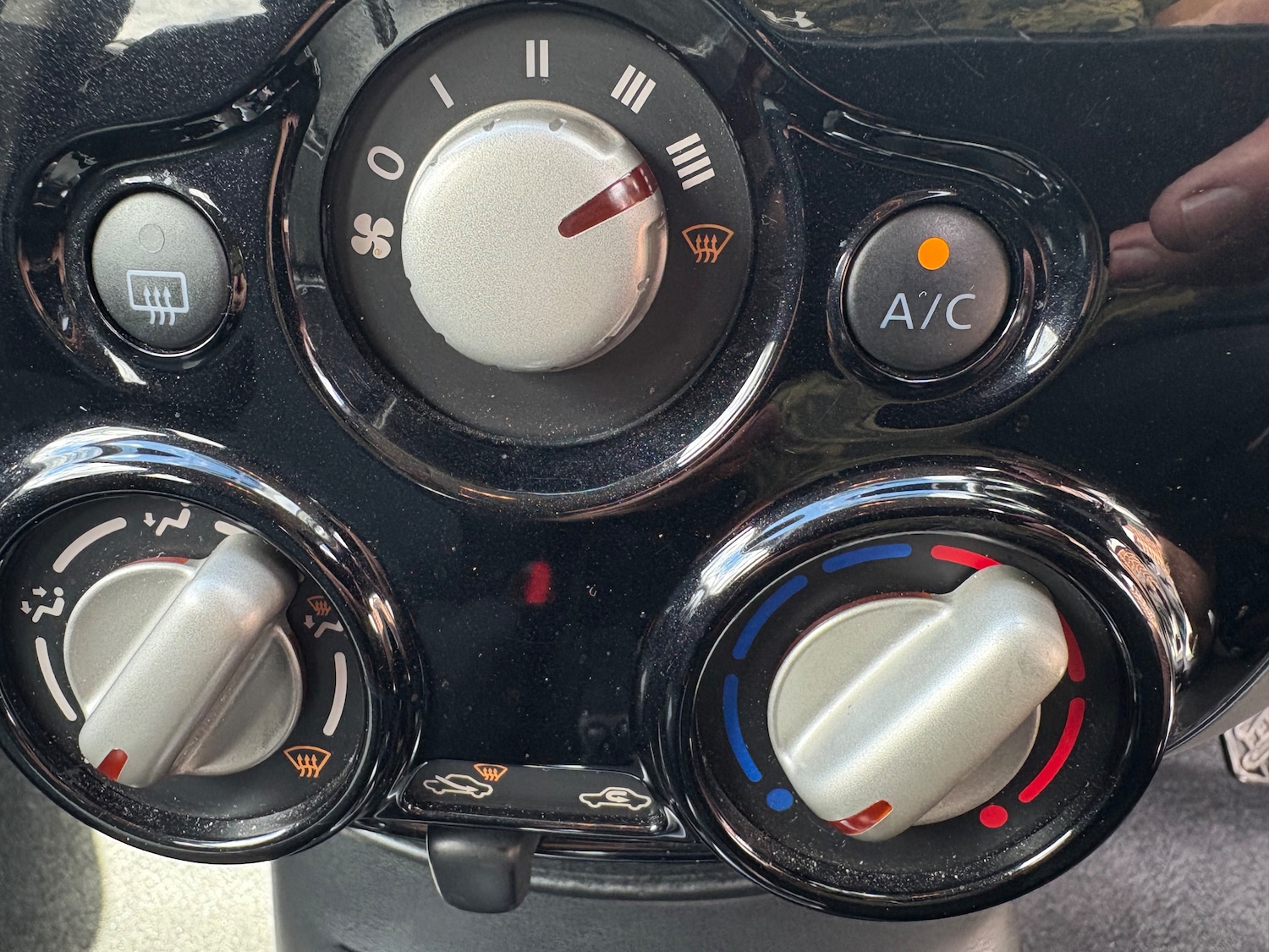 Used Nissan Note 2014 for sale - 76402545: Photo 19