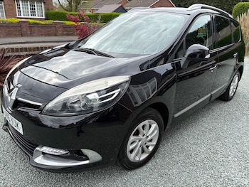 Used Renault Grand Scenic 2016 for sale - 78273214: Photo