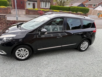 Used Renault Grand Scenic 2016 for sale - 78273214: Photo