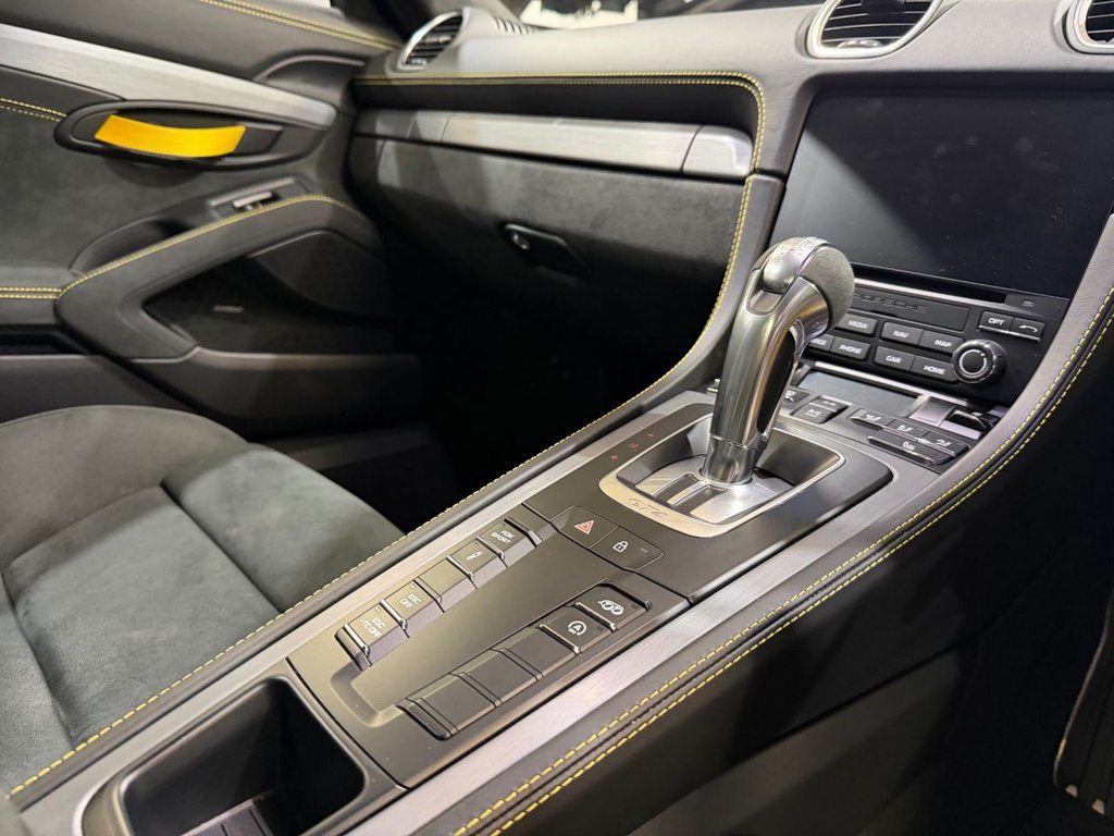 Used Porsche Cayman 2022 for sale - 77359870: Photo 13