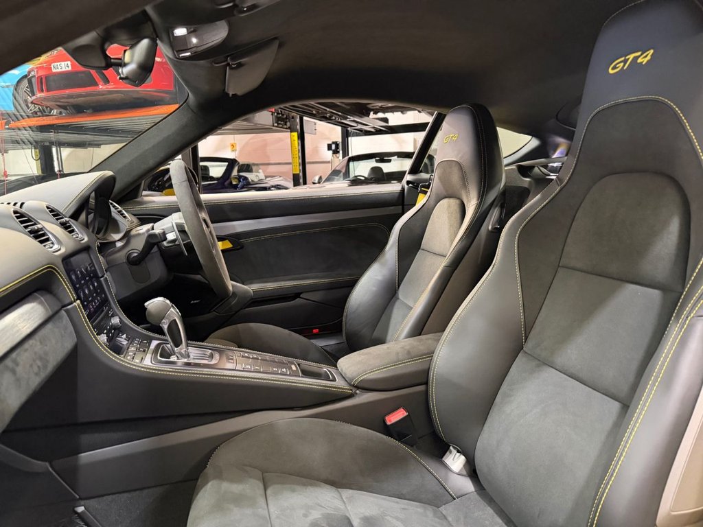 Used Porsche Cayman 2022 for sale - 77359870: Photo 21