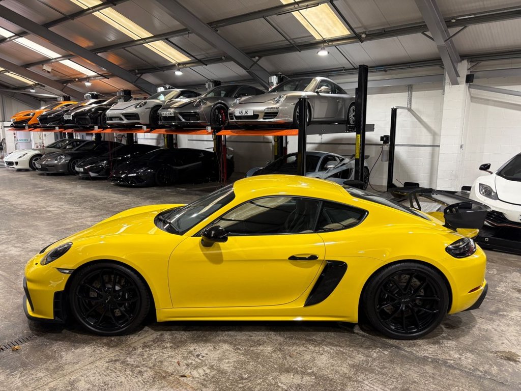 Used Porsche Cayman 2022 for sale - 77359870: Photo 30