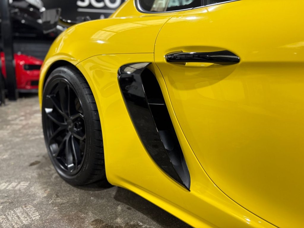 Used Porsche Cayman 2022 for sale - 77359870: Photo 43