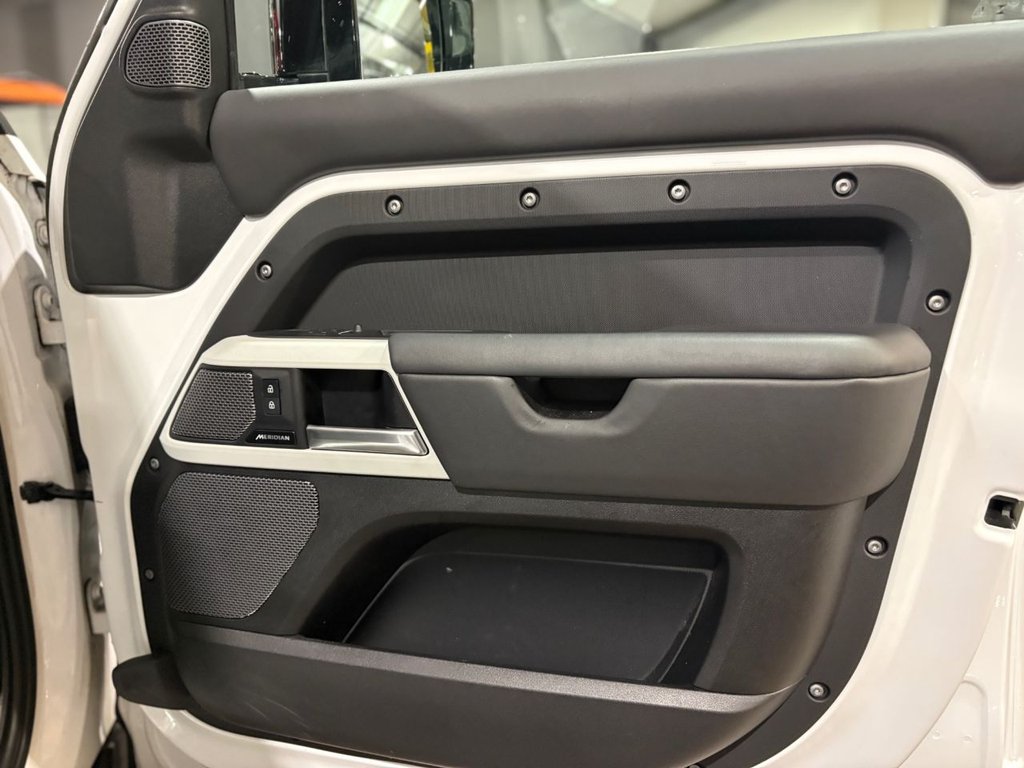 Used Land Rover Defender 2023 for sale - 78224606: Photo 25