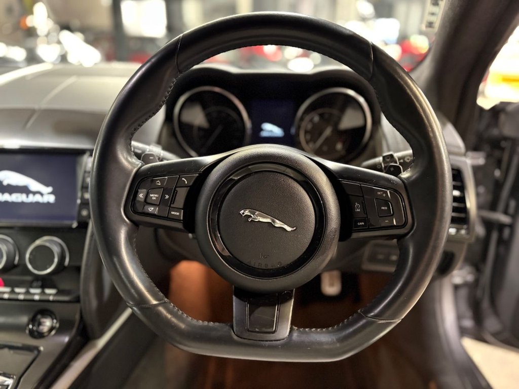 Used Jaguar F-Type 2014 for sale - 78224625: Photo 28