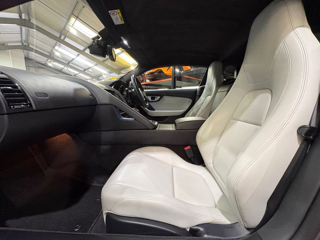 Used Jaguar F-Type 2014 for sale - 78224625: Photo 32