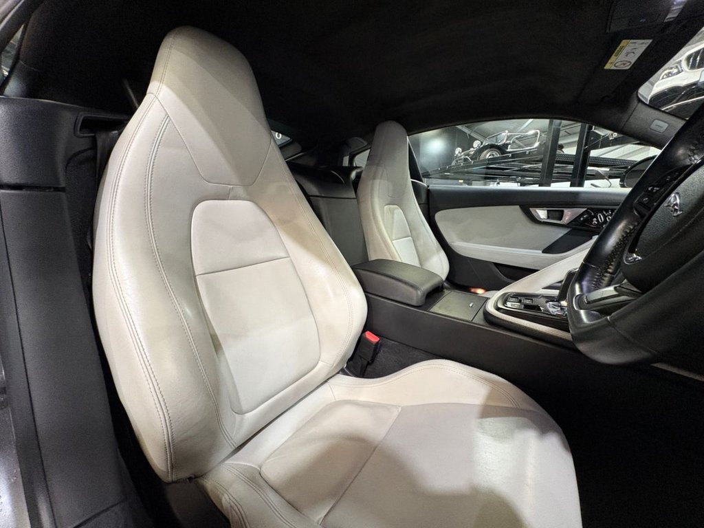 Used Jaguar F-Type 2014 for sale - 78224625: Photo 34