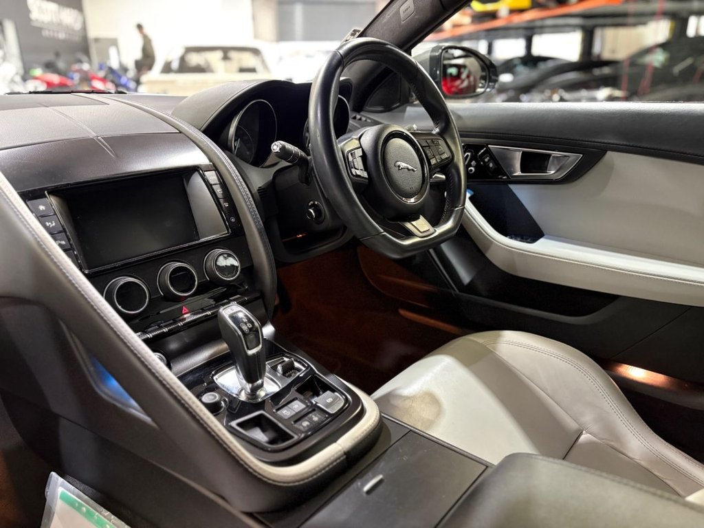 Used Jaguar F-Type 2014 for sale - 78224625: Photo 35