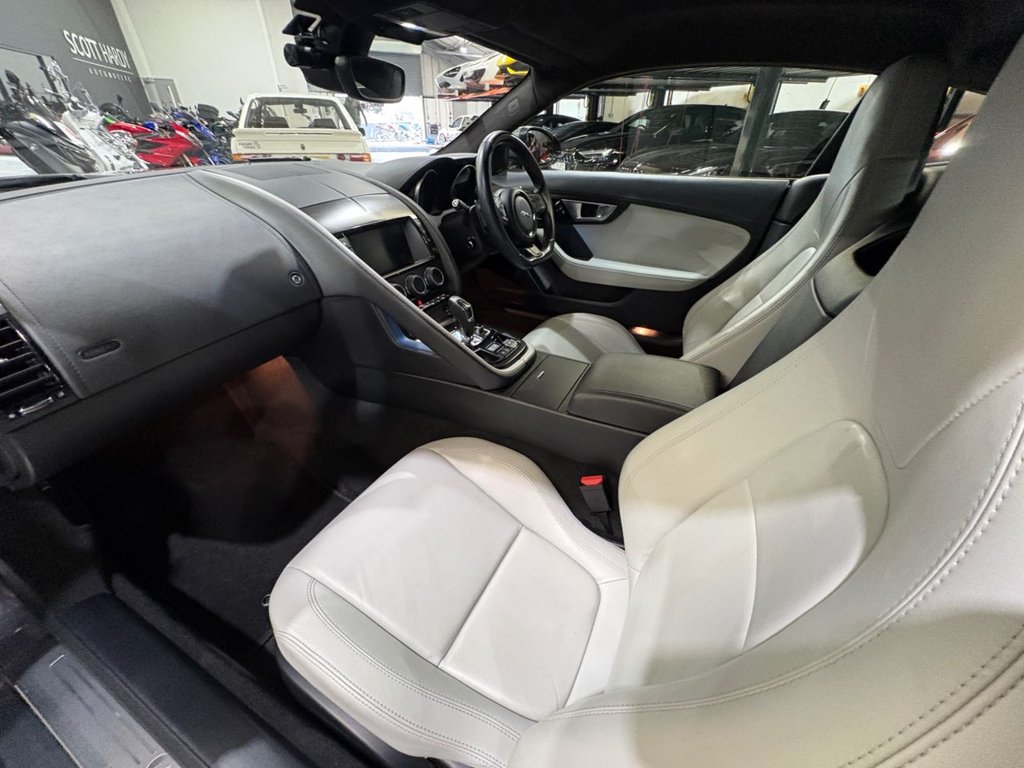 Used Jaguar F-Type 2014 for sale - 78224625: Photo 36