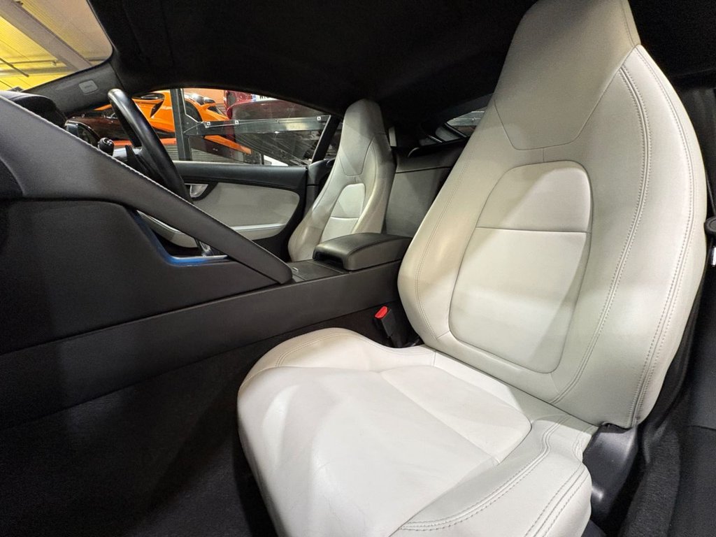 Used Jaguar F-Type 2014 for sale - 78224625: Photo 37