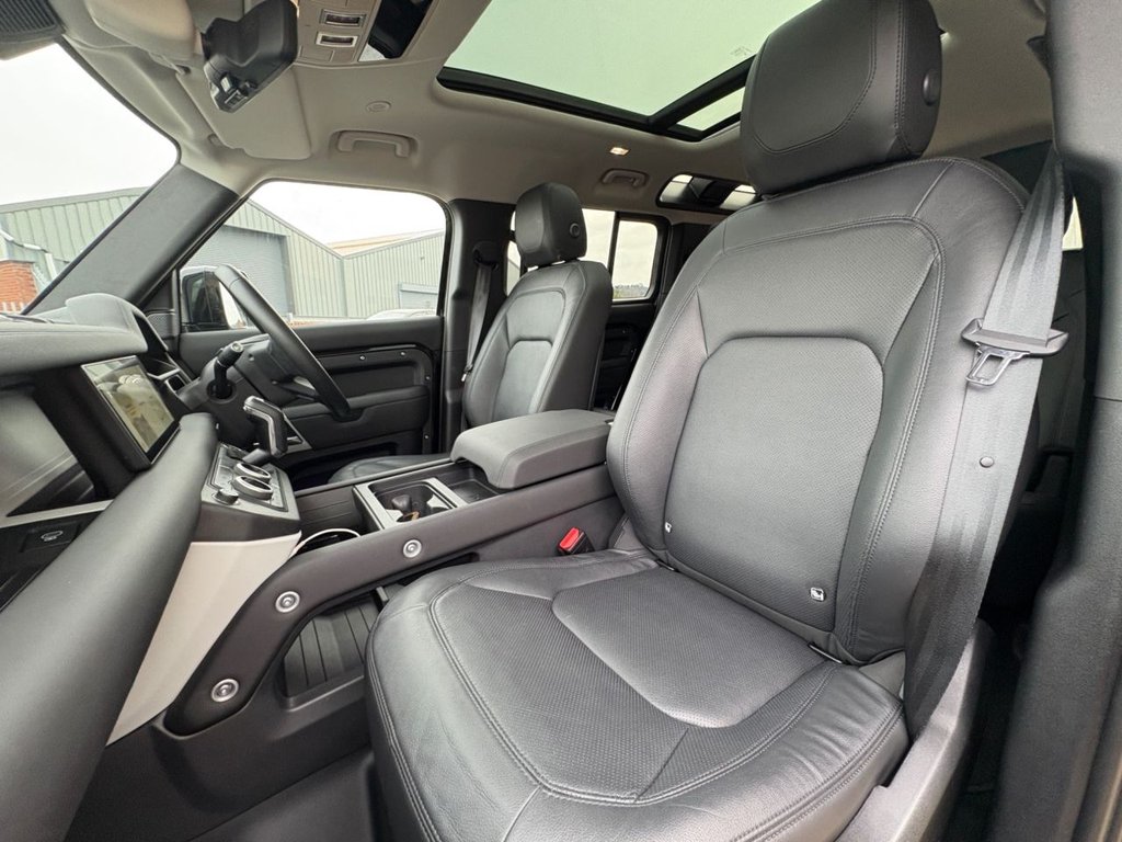 Used Land Rover Defender 2024 for sale - 77359865: Photo 29