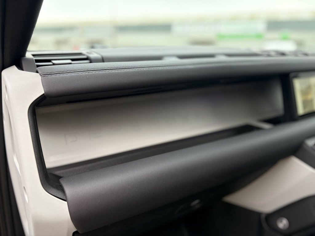 Used Land Rover Defender 2024 for sale - 77359865: Photo 34