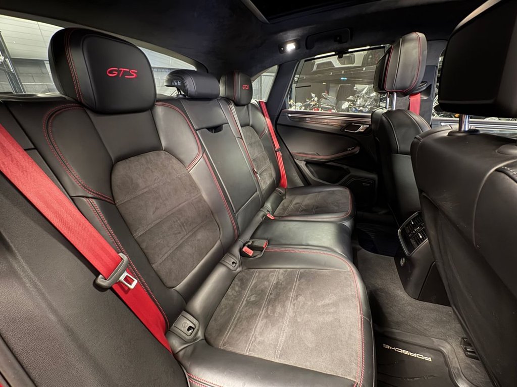 Used Porsche Macan 2018 for sale - 77359863: Photo 37